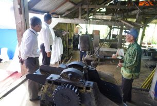 Pengolahan Tebu Lawang Jadi Gula Merah Hemat Biaya Produksi 60 Persen Berkat Electrifying Agriculture PLN