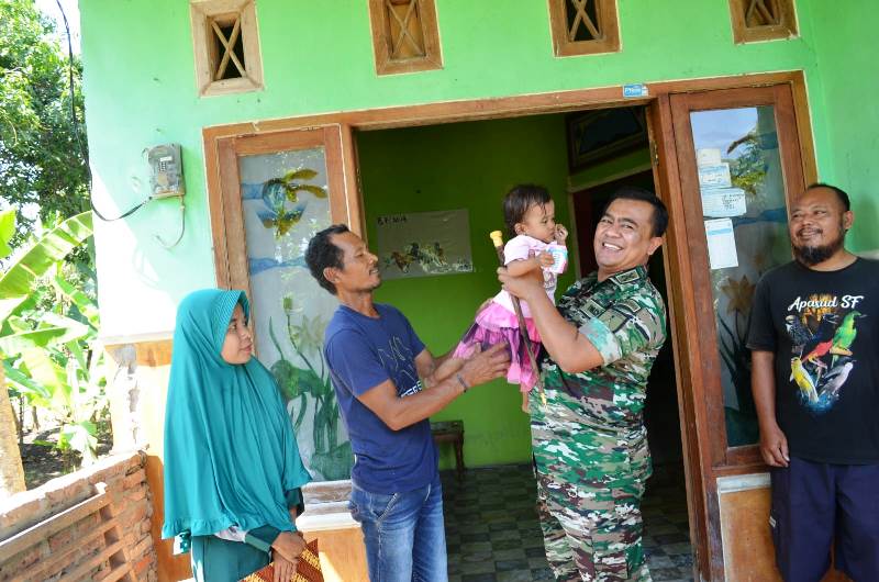 Dandim 0813 Bojonegoro Sebagai Bapak Asuh Berikan Bantuan kepada Anak Penderita Stunting