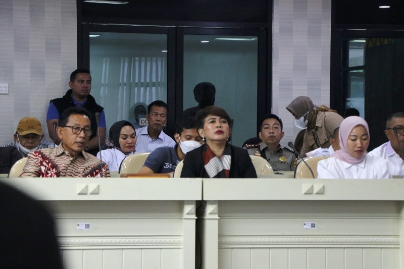 Ketua DPRD Lampung Terima dan Berdialog Dengan Pengunjuk Rasa
