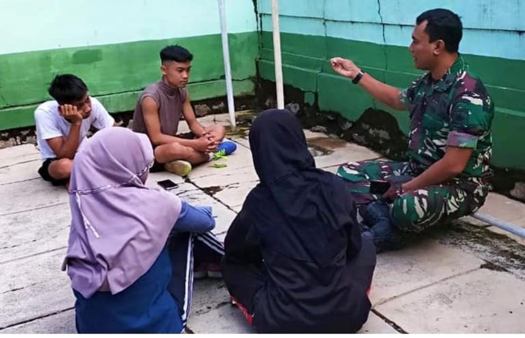 Koramil Nogosari Berikan Motivasi Kepada Pemuda Pemudi Yang Ingin Daftar TNI