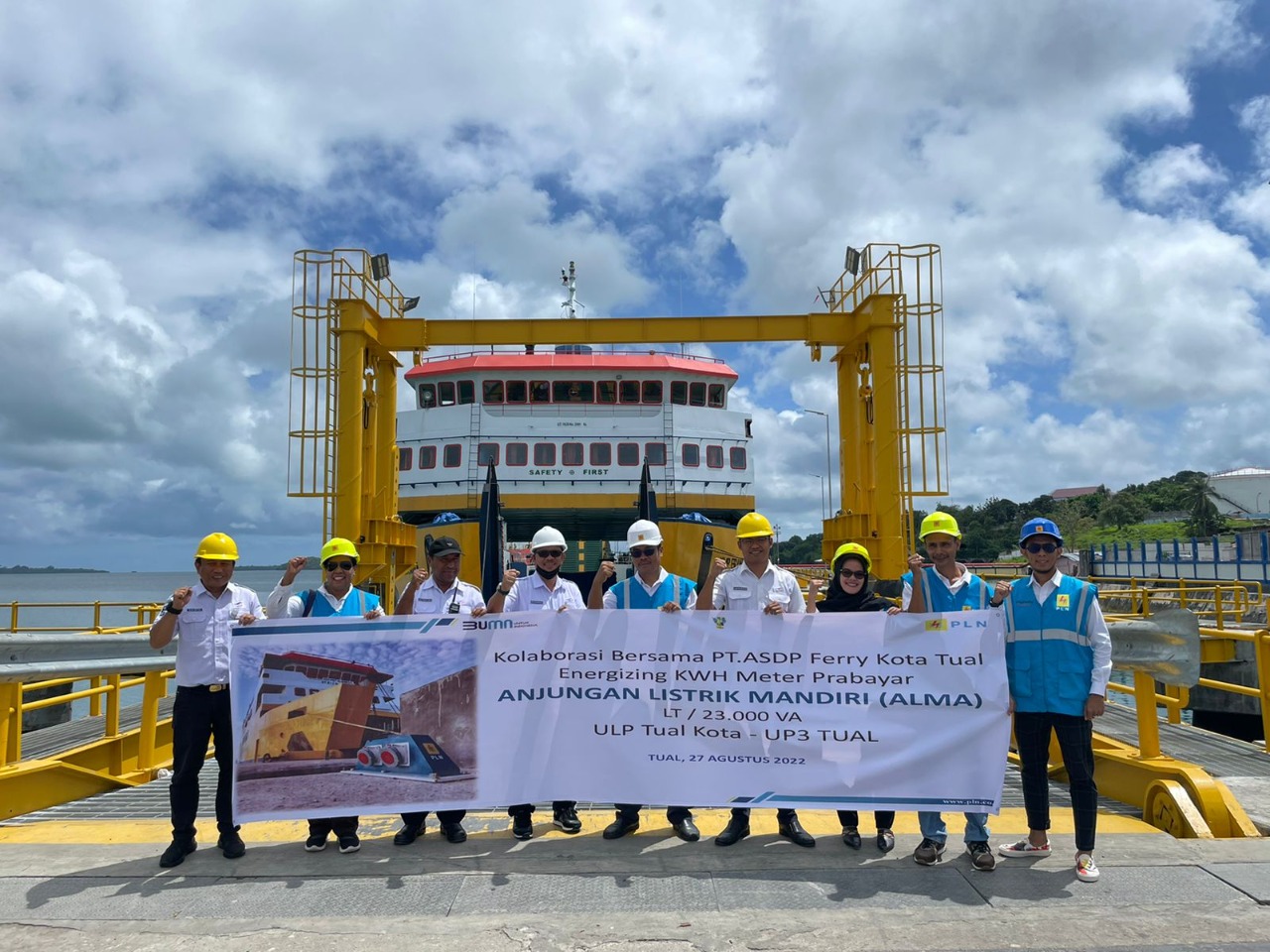 Sektor Perikanan Maluku Makin Maju dan Efisien Berkat Anjungan Listrik Mandiri PLN