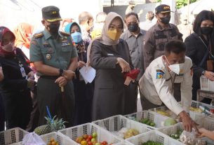 Dandim 0726/Sukoharjo dampingi Bupati Sukoharjo Sidak Pasar Tawangsari, Cek kebutuhan Masyarakat