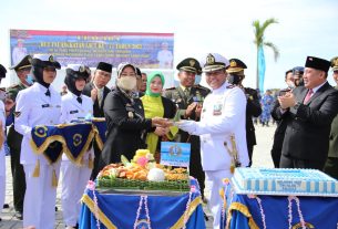Wagub Chusnunia Chalim dan Forkopimda Provinsi Lampung Hadiri Upacara HUT TNI AL Ke-77 di Mako Lanal Lampung Caligi
