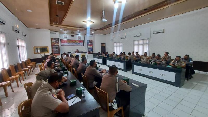 Wakapolres Lampung Utara Berikan Pembinaan Kepada Personelnya