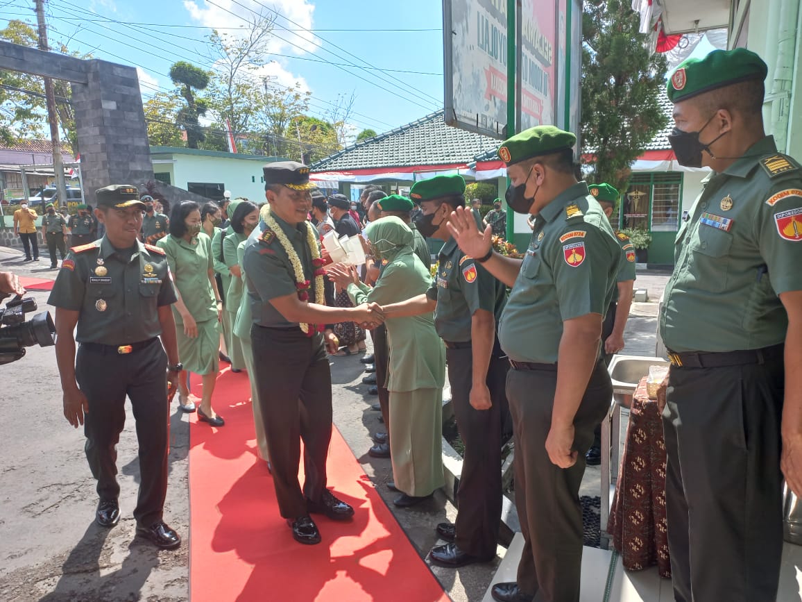 Danrem 074/Warastratama Beserta Ketua Persit KCK Koorcab Rem 074 Kunjungi Kodim Boyolali