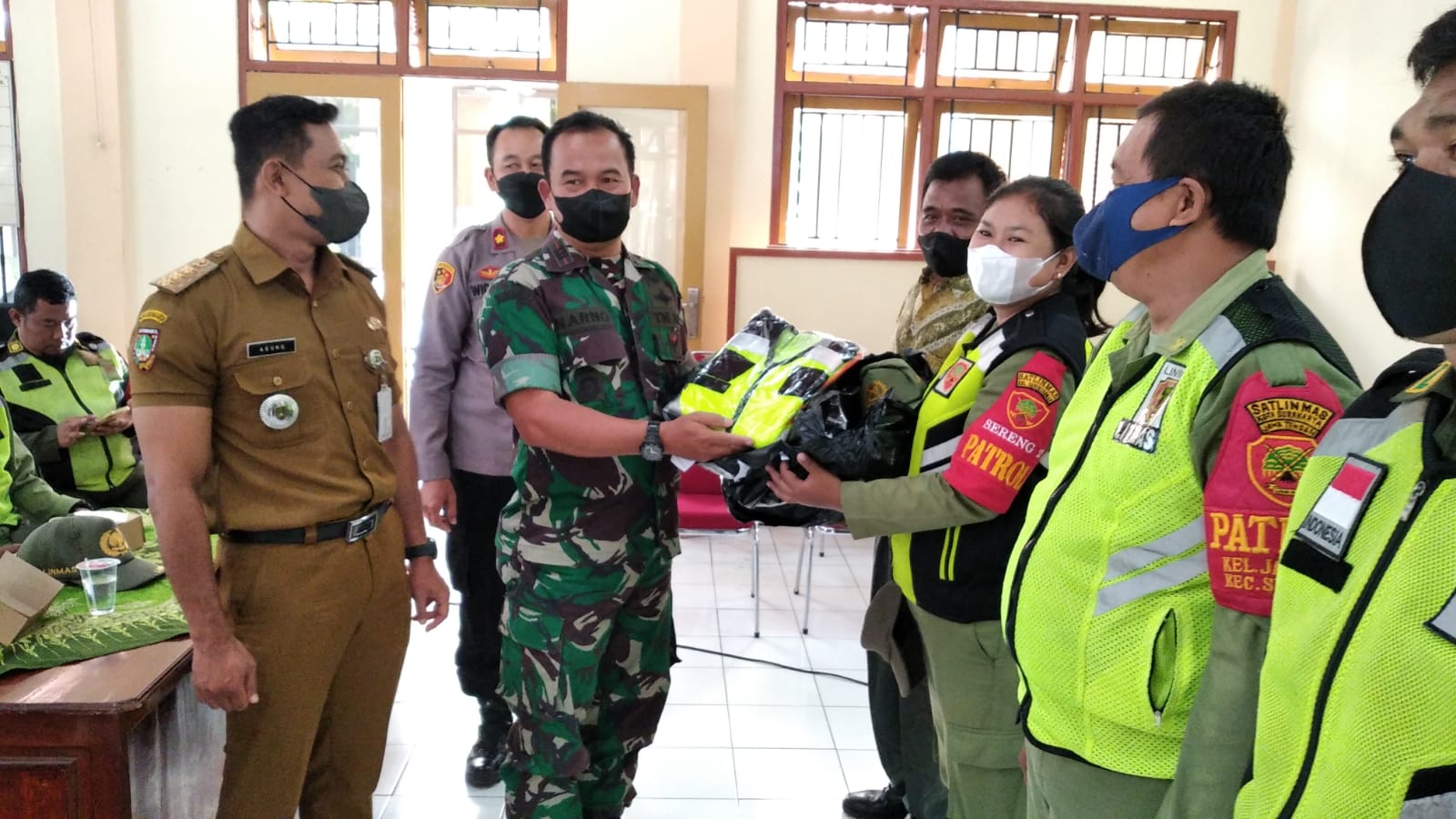 Wujud Nyata Sinergitas, Danramil 03 Serengan Hadiri Rapat Lintas Sektoral.