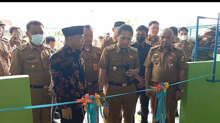 Ardian Saputra Resmikan tiga Pasar