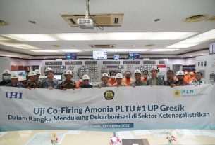 Dukung Energi Bersih, PLN Grup Uji Coba Campuran Amonia untuk Bahan Bakar PLTU Gresik