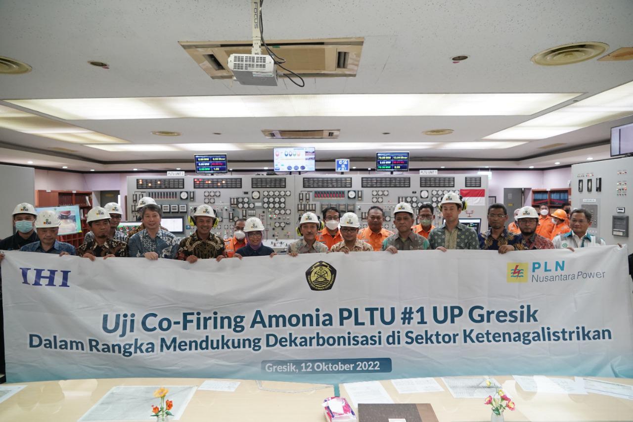 Dukung Energi Bersih, PLN Grup Uji Coba Campuran Amonia untuk Bahan Bakar PLTU Gresik
