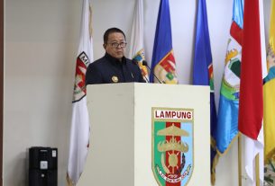 Gubernur Arinal Sampaikan Jawaban Pemandangan Umum Fraksi - Fraksi DPRD Provinsi Lampung atas Raperda APBD Tahun 2023