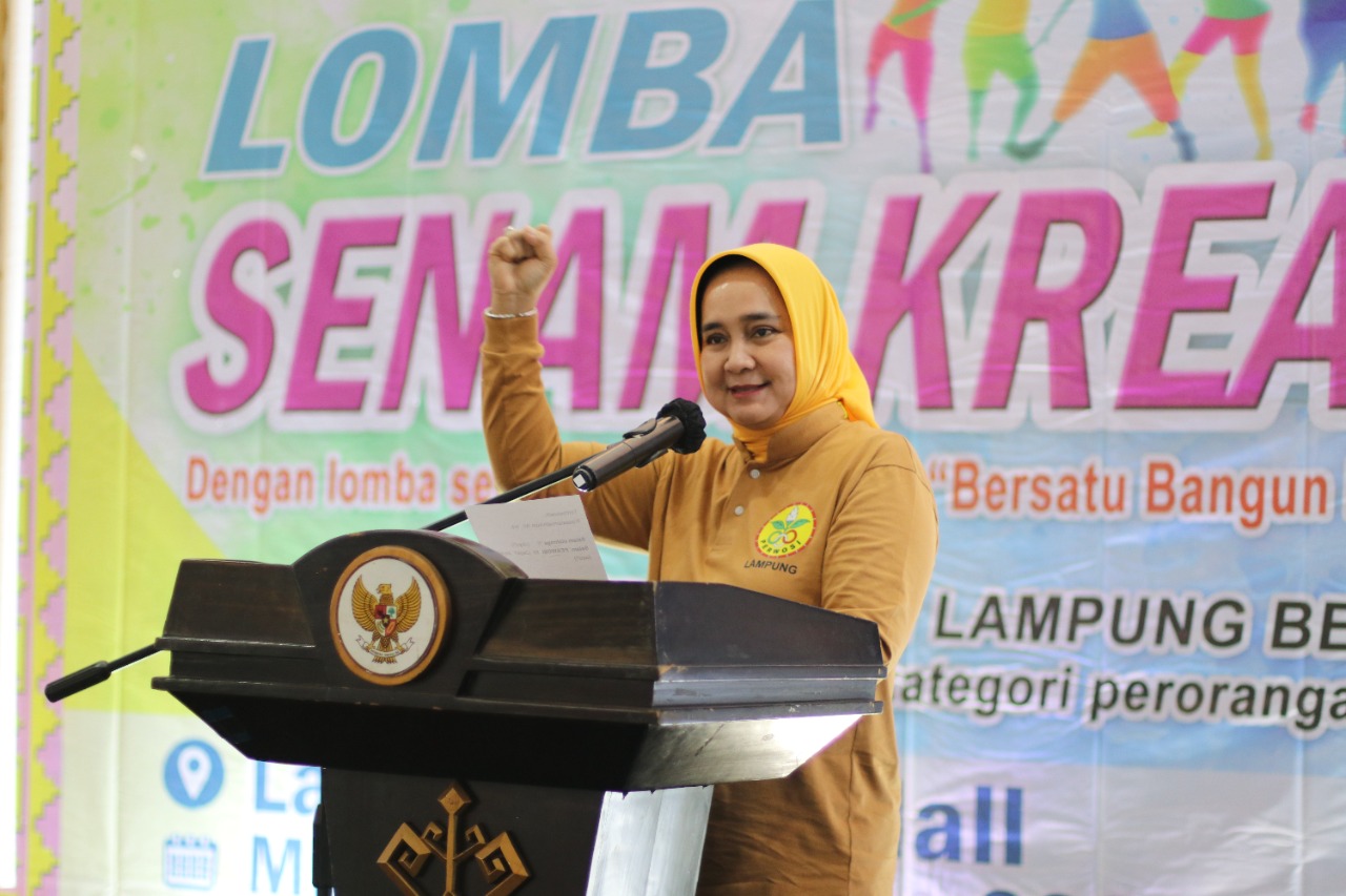 Ketua PERWOSI Provinsi Lampung Membuka Lomba Senam Kreasi dan Senam Lampung Berjaya 2022