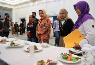 Ketua TP. PKK Provinsi Lampung Hadiri Lomba Tata Hidang Makanan Berbahan Dasar Kopi Pada Event Kopi Lampung Begawi Tahun 2022