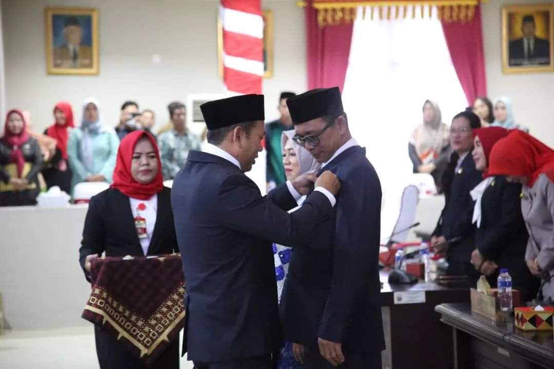 Sekda Lampung Selatan Saksikan Pelantikan 2 Anggota DPRD PAW