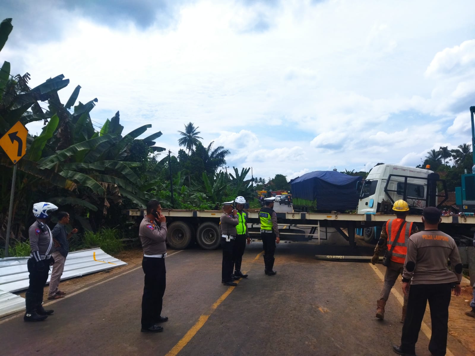 Sempat ditutup, gegara Laka, kini Jalan lintas tengah Sumatera bisa dilalui