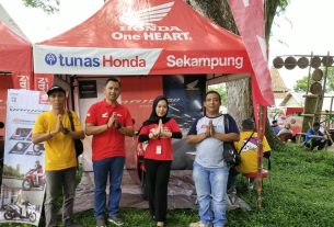 TDM SEKAMPUNG GELAR ROADSHOW HONDA PADA HUT PASAR KARETAN LABUHAN RATU LAM-TIM