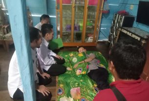 Wabub Lampura salurkan bantuan sembako di 3 Kecamatan