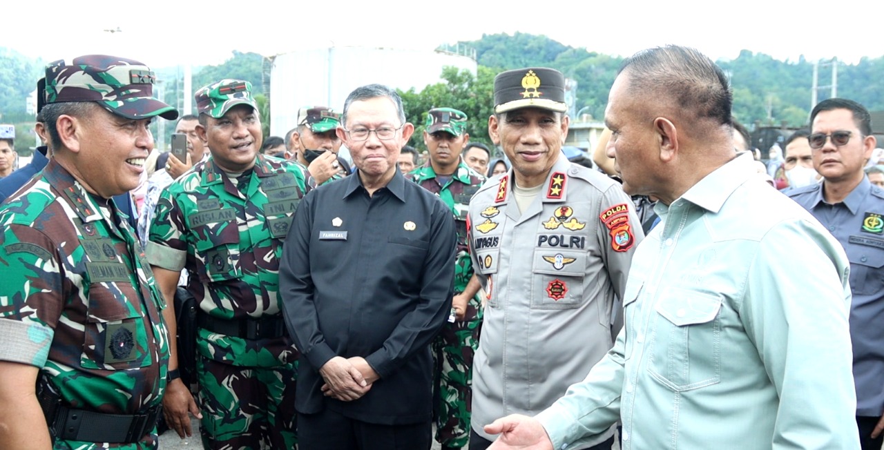 Wakili Gubernur Lampung, Sekdaprov Fahrizal Darminto, Hadiri Upacara Pengantaran Satgas Operasi Pamtas RI-PNG Yonif 143/TWEJ TA. 2022