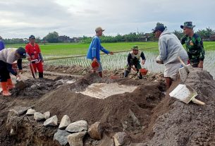 Warga desa Jati termotivasi dengan semangat Satgas TMMD Sengkuyung Tahap III Kodim 0726/Sukoharjo