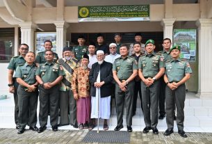 Dandim 0726/Sukoharjo Dampingi Pangdam IV/Diponegoro Kunjungi Ponpes Islam Al Mukmin Ngruki