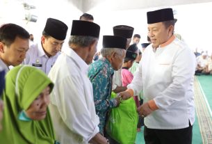 Gubernur Arinal Serahkan Bantuan Bidang Keagamaan ke Masyarakat Tubaba dan Sampaikan Belasungkawa atas Musibah Gempa Cianjur