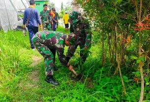 Jaga Kelestarian Lingkungan, Babinsa Koramil Kapas Bojonegoro ikuti Karya Bakti Penanaman Pohon