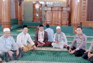 Jalin silaturahmi dengan Takmir Masjid Agung Al- Furqon Bandar Lampung.
