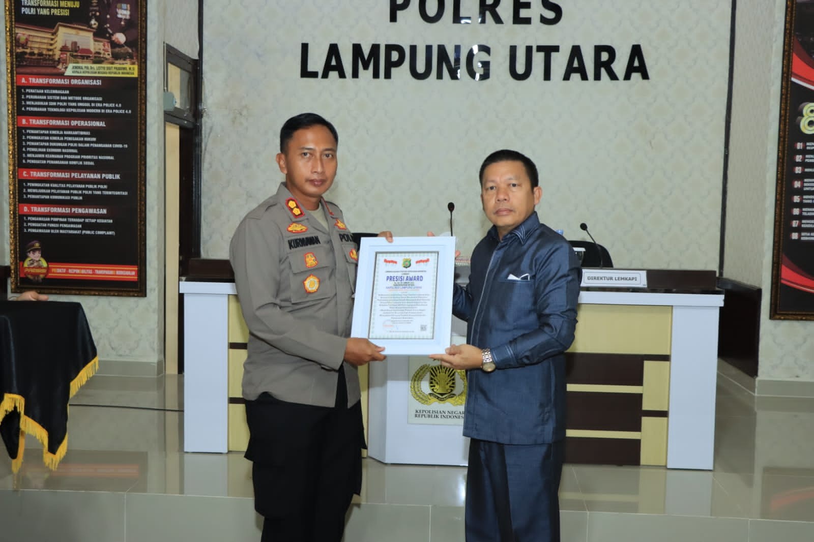 Kapolres Lampung Utara Terima Penghargaan Presisi Award dari Lemkapi