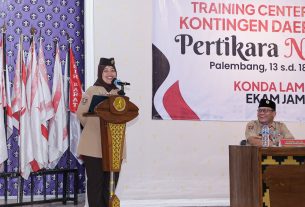 Ketua Kwarda Pramuka Chusnunia Chalim Lepas Kontingen Pramuka Lampung ke Perkemahan Bakti Saka Bhayangkara Tingkat Nasional IV di Palembang