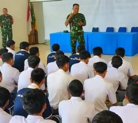 Koramil Sambi Datangi SMK 1 Sambi Gelorakan Wasbang