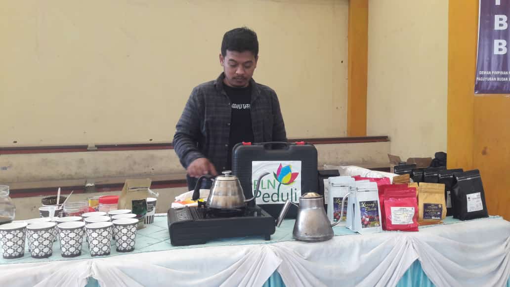 Program PLN Peduli Bangkitkan Geliat Petani Kopi Citaman Lawang Taji di Banten