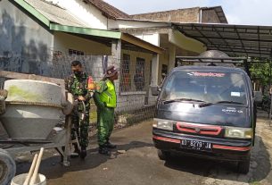 Tak Hanya Malam Hari Siang pun Babinsa Joyotakan Ajak Linmas Untuk Patroli dan Sambang Warga