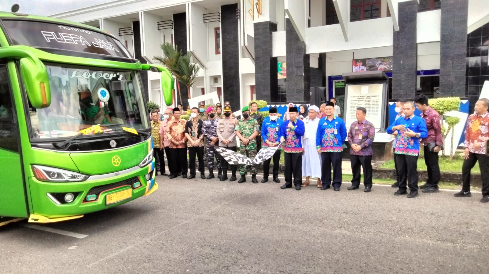 Budi Utomo lepas keberangkatan Kafilah