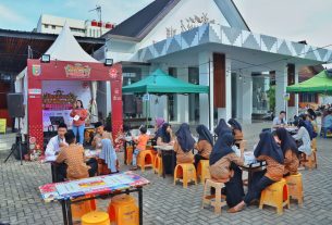 Dekranasda Provinsi Lampung Berikan Penghargaan Kepada Sejumlah Peserta Festival Kuliner