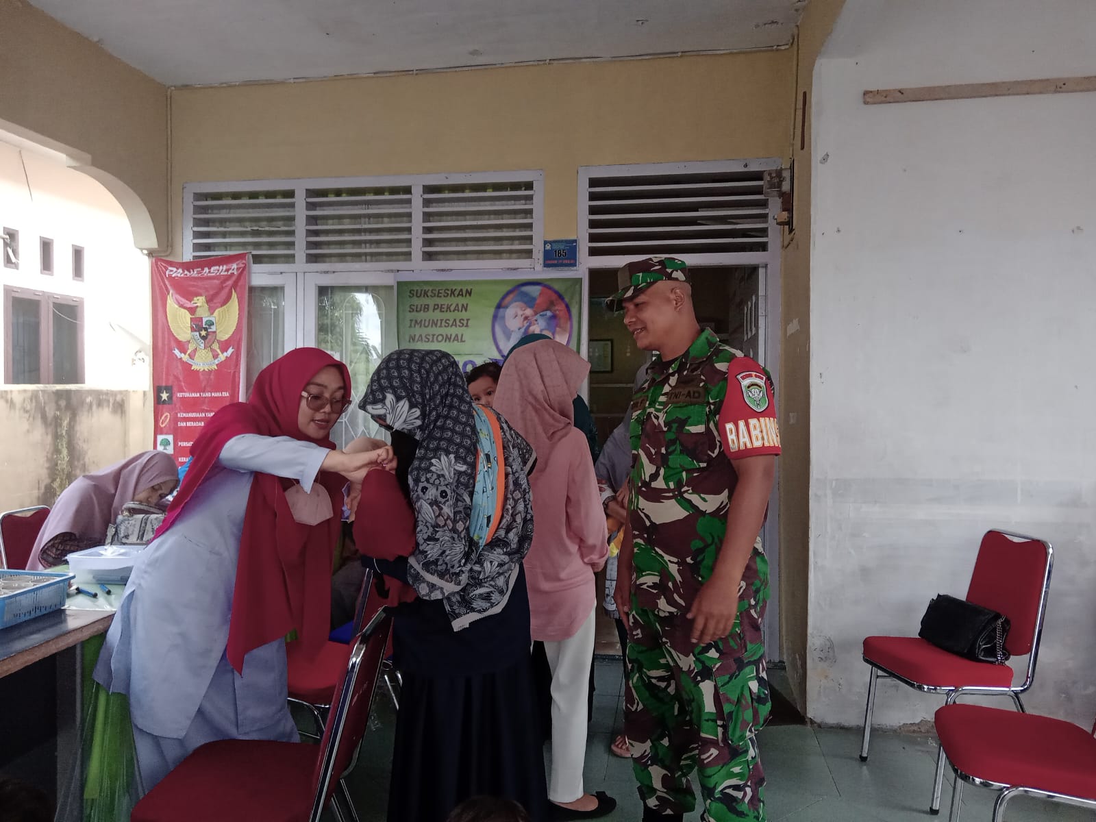 Genjot PIN Polio Bagi Anak - Anak, Danramil 07/Johan Pahlawan Intruksikan Babinsa Dampingi Dan Monitoring Pelaksaannya