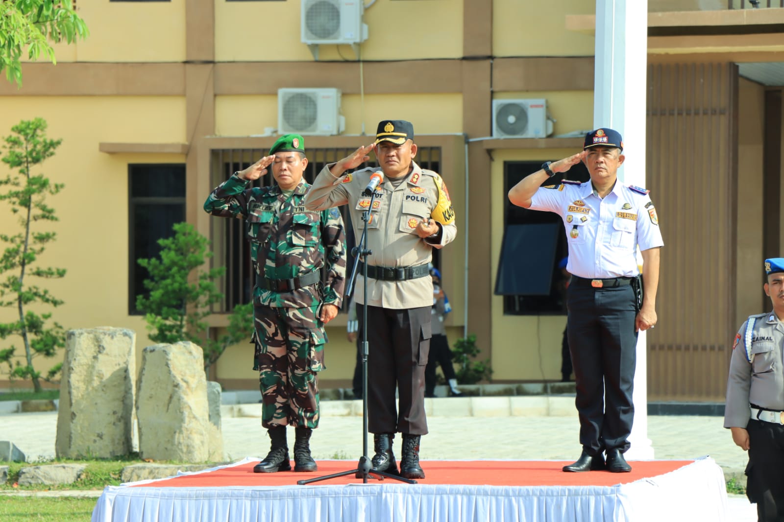 Jelang Nataru, Polres Tulang Bawang Barat Gelar Apel Pasukan Operasi Lilin Krakatau Tahun 2022.