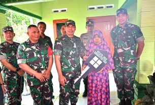 Peresmian dan penyerahan Kunci Rumah Program Babinsa Masuk Dapur Kodim 0726/Sukoharjo oleh Kasdam IV/Diponegoro.