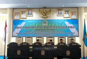 Persetujuan Bersama dan Penandatanganan Rancangan Peraturan Daerah Usul Kepala Daerah dan Inisiatif DPRD Tahun Anggaran 2022