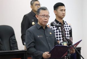 Sekdaprov Lampung Mewakili Gubernur Lampung Melantik dan Mengambil Sumpah Jabatan Pejabat Eselon II
