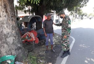 Tukang Becak Tak Luput Dari Sasaran Komsosnya Serka Sugiyono