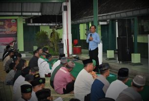 Yasinan Rutin di Makodim 0726/Sukoharjo, Dandim 0726/Sukoharjo berikan santunan kepada anak Yatim