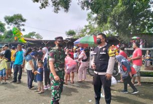Babinsa Dan Babinkamtibmas Bersinergi Sambangi Pasar Tiban Embung Songo