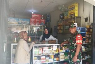 Babinsa Kratonan Sambang & Binluh Kepada Karyawan Apotik