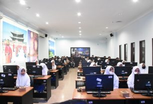 Belajar Bisnis Digital, SMK Miftahul Falah Pringsewu Kunjungi IIB Darmajaya
