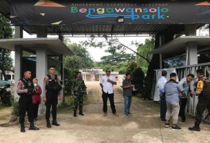 Danramil 04/Jebres bersama Polsek Jebres Laksanakan Pendampingan Pengamanan Pengosongan Shelter dan Lapak Pedagang Taman Satwa Jurug