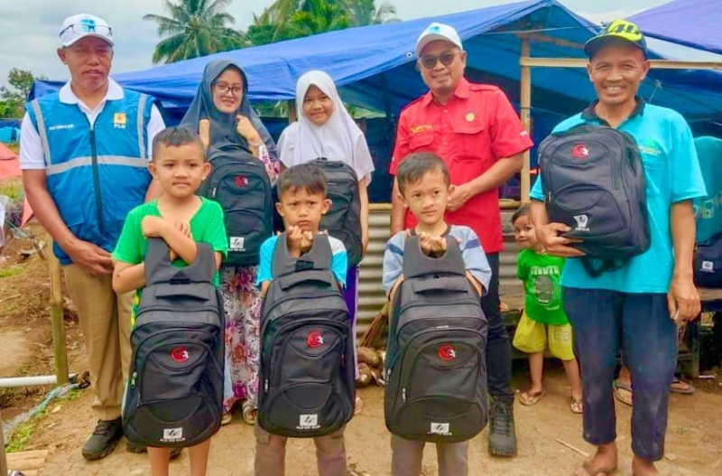 Dukung Anak-Anak Cianjur Kembali Ke Sekolah Pascagempa, PLN Berikan Perlengkapan Belajar