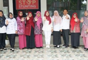 Ketua Tim Penggerak PKK Kabupaten Lampung Selatan menerima audiensi dari Gabungan Organisasi Wanita