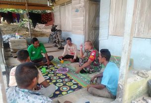 Momen Serda Robet Melaksanakan Silaturahmi Dengan Warga Binaan Di Desa Simpang Teumarum Woyla Barat