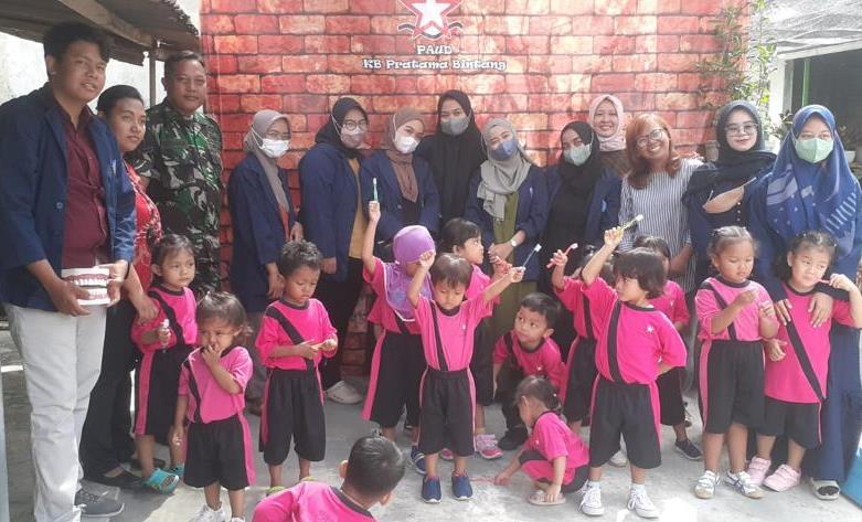 Pacu Semangat Belajar, Babinsa Gandekan Berikan Motivasi Dan Edukasi Kepada PAUD Pratama Bintang