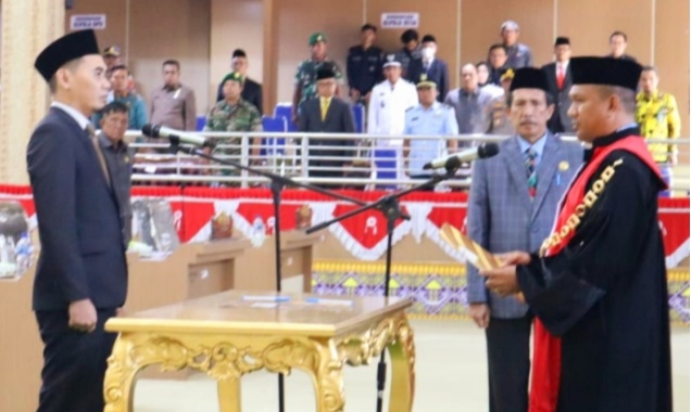 Pelantikan Jhon Tanara menjadi Wakil ketua DPRD Mesuji