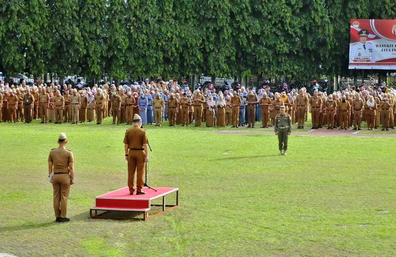 Pimpin Apel Perdana Tahun 2023, Sekdaprov Lampung : Terapkan Absensi Elektronik Seluruh OPD